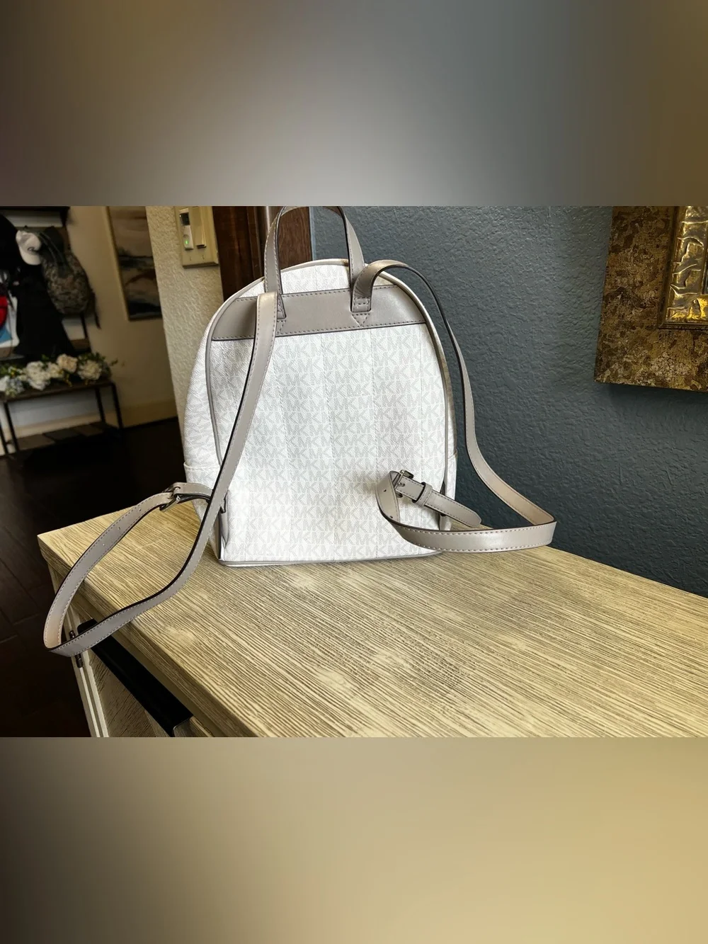 🆕 Michael Kors Kenly White and Taupe Logo Dome Backpack